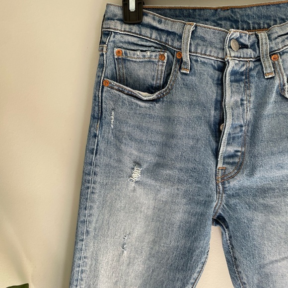 Like New Levi’s High Waisted 501 s - Picture 5 of 7